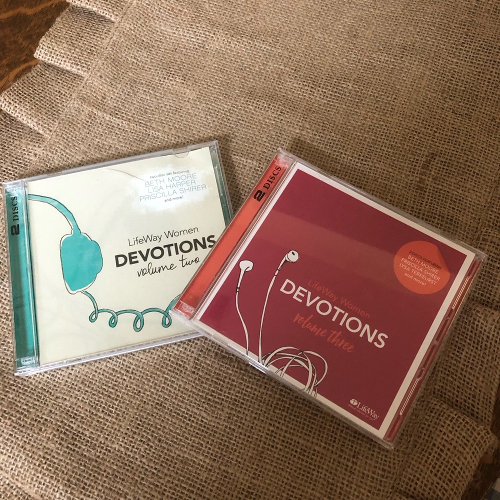 4 LifeWay Devotions 🙏🏻 Discs 💿 Featuring Women